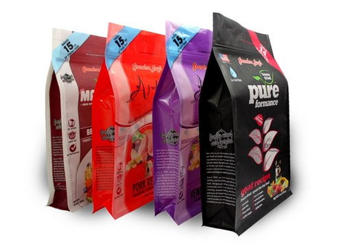 Recyclable flat-bottom shaped pouch for premium specialty coffee with degassing valve